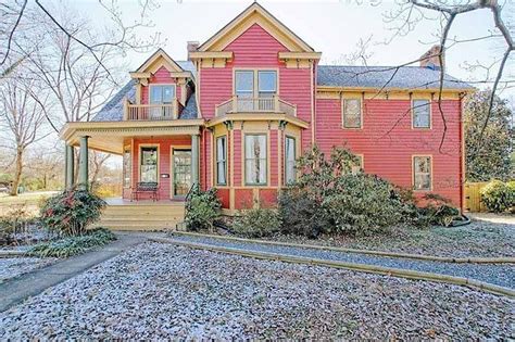 A Beautiful Victorian Home In The Town Of Ashland With Tons Of Historic