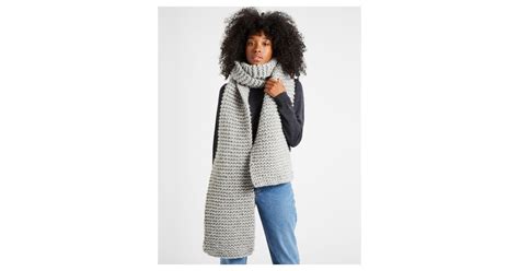 wool and the gang foxy roxy scarf the best knitting and crochet kits from wool and the gang