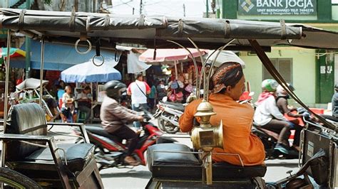 Kata bijak bahasa jawa tentang persaudaraan. 15 Kata-Kata Bijak tentang Sabar dalam Bahasa Jawa | PosKata