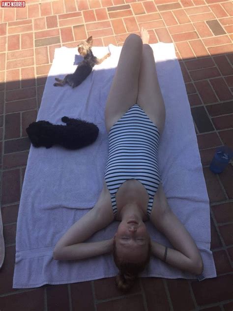 Naked Molly Quinn Added 07192016 By Bot