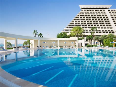 Sheraton Grand Doha Resort And Convention Hotel Pool Pictures And Reviews