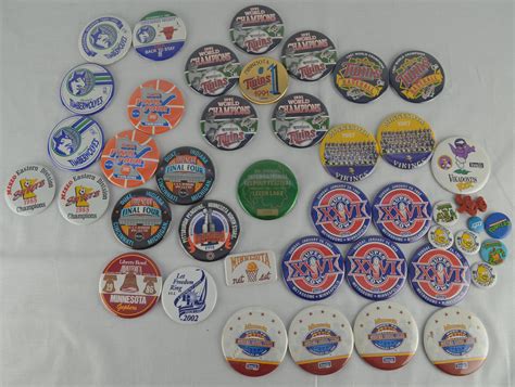 Lot Detail Minnesota Sports Pin Back Button Collection