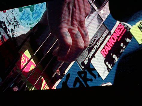 Close Up Flea Playing Punk Bass Guitar 1600x1200 Download Hd