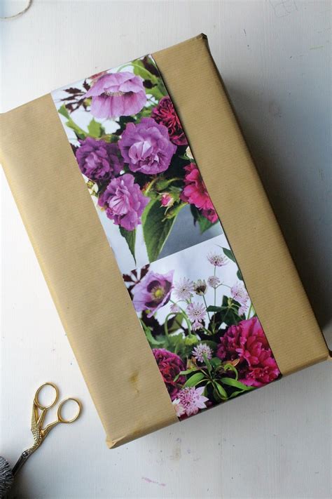 You don't have to be an artist either. 5 gift wrapping ideas with brown paper