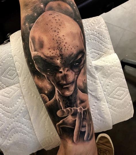 Alien Tattoo Done By Me Jimmyinks On Insta Wayne Nj Alien Tattoo Space Tattoo Sleeve