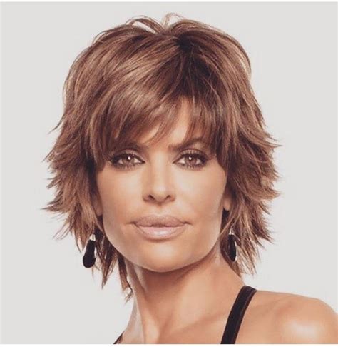 The modern shag is choppy and has lots of texture but doesn't make you look like you're in an ' 80s hair metal band. lisa rinna on | Short shag hairstyles, Short shaggy ...