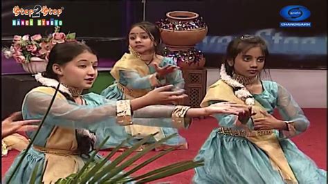 Rajasthani Folk Dance By Beautiful Girls On Aayo Aayo Teej Tyohar Youtube