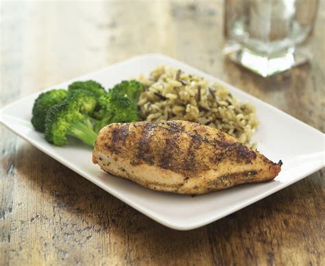 3 cups of steamed white rice: Grilled Chicken with Broccoli and Brown Rice - Elite Lifestyle Cuisine