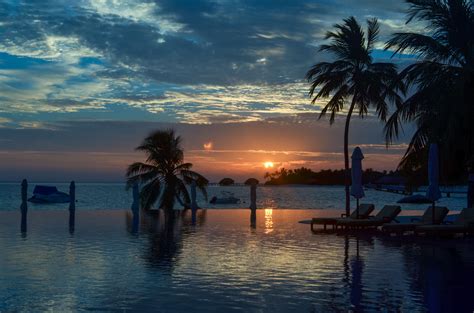 Sunset From Conrad Rangali Island Maldives Sunset Maldives Island