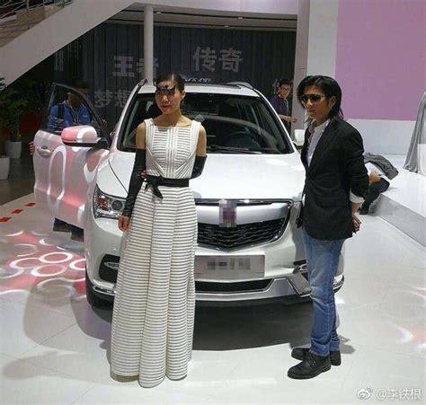 Jun 17, 2021 · 港媒爆51歲王菲產子！謝霆鋒喊：終於有家 網友提關鍵證據打臉 黑心公司引進假隔離衣偽裝合格產品販售 6000件流入新北消防局急回收 人妻爽中1.6億樂透…仍繼續工作！ 25年後驚人現況曝光 王菲合體謝霆鋒看車 細看有亮點 - 自由娛樂