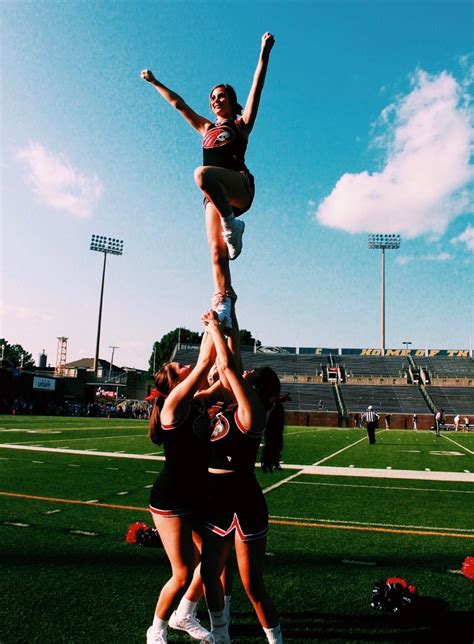 Pin By Alex Rowe On Fnl Cheer Photography Cheer Poses Cheer Workouts