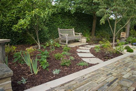 A Modern Garden With Traditional Materials Homify