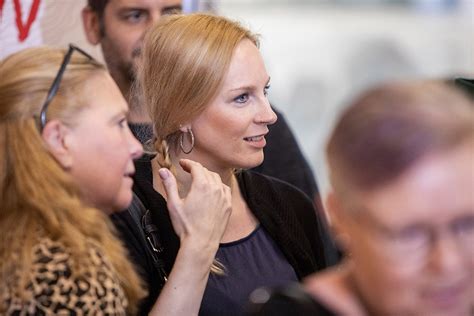 Pour contacter un professionnel, vous devez posséder un. Neujahrsanlass vor einmaliger Kulisse - luzernermaler