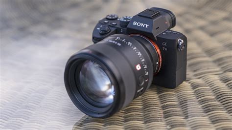 Sonys Alpha A7 Iii Full Frame Mirrorless Camera Is Killin It In Japan