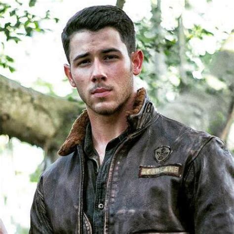 Jumanji board game is now 30% off in flash sale. Jumanji 2 - Nick Jonas i The Rock razem w dżungli na ...