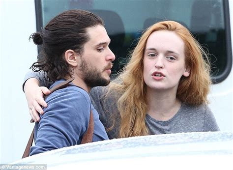 Kit Harington Hugs Sophie Turners Body Double On Game Of Thrones Set