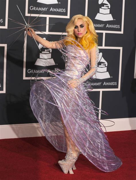13 De Los Mejores Atuendos De Lady Gaga Que Hemos Visto Viraliking