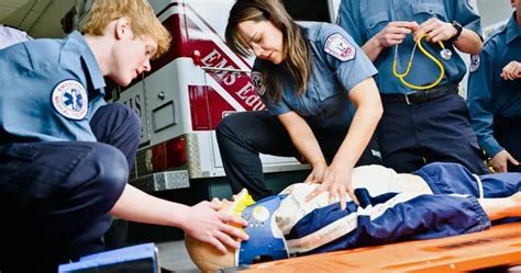 How To Become A Paramedic In America University Magazine