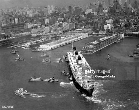 Steam Ocean Liner Photos And Premium High Res Pictures Getty Images