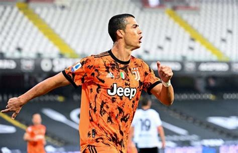 Juventus Goleia O Spezia Com Dois Gols De Cristiano Ronaldo