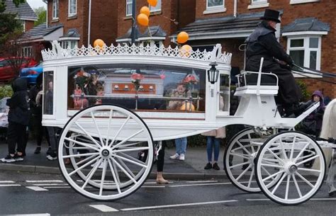 Azaylia Cains Funeral Sees Hundreds Of Well Wishers Line The Streets