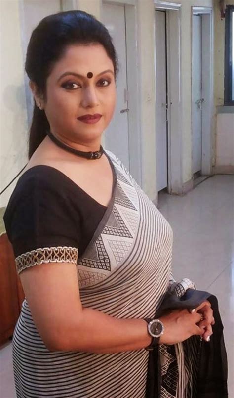 Daily Latest Posts Beautiful Hot Bhabhi Aunty Pictures Images Photos