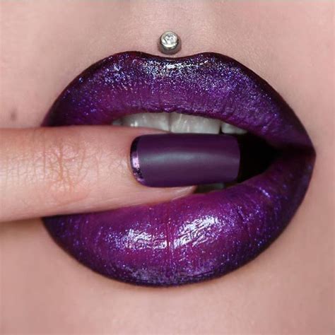 purple lipstick color lip makeup purple lipstick lipstick pretty lip color