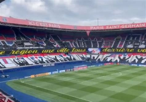 Vidéo Lincroyable Tifo Des Ultras Du Psg Avant Le Choc Contre Man City