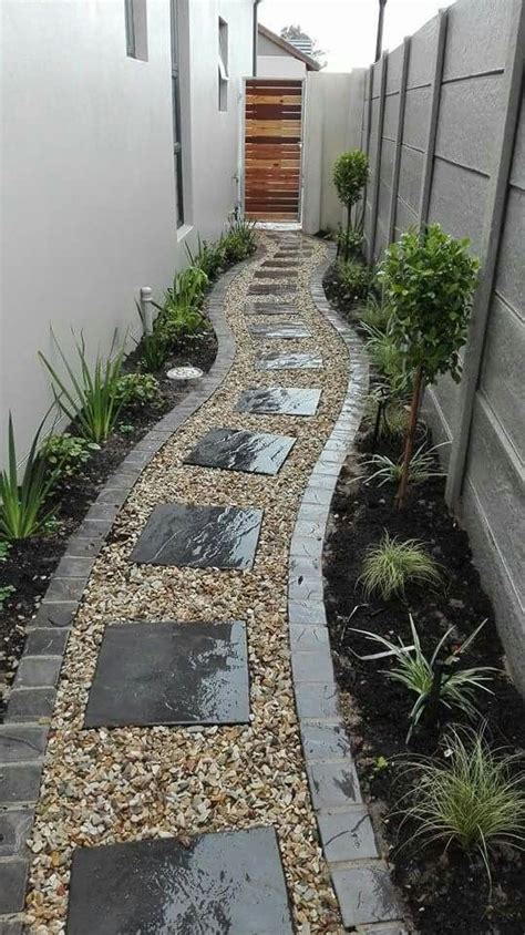 Check spelling or type a new query. 47 Best Farmhouse Side Yard Decor and Design Idea - | Side ...
