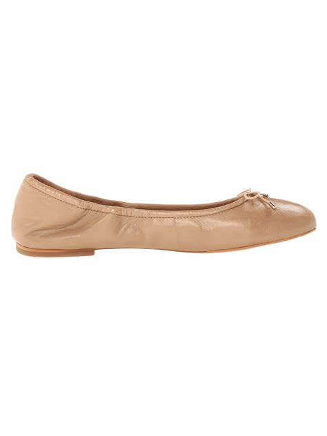 19 Best Ballet Flats That Are Stylish And Comfortable According To Editors