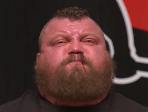 Eddie Halls Face During The Heaviest Deadlift Of All Time 500kg Rsports