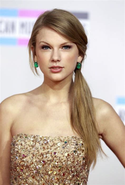Straight Low Ponytail Hair Styles Long Hair Styles Taylor Swift Hair