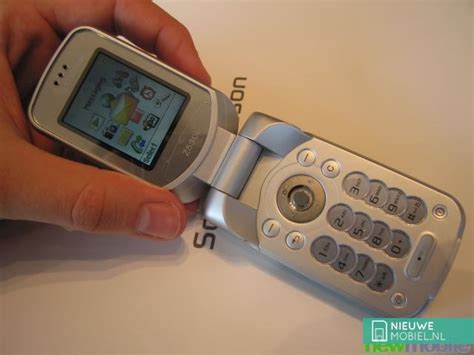 Sony Ericsson Z530i All Deals Specs And Reviews Newmobile