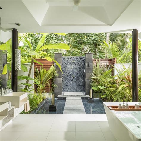12 Tropical Hotels With The Outdoor Showers Of Your Dreams Tropical