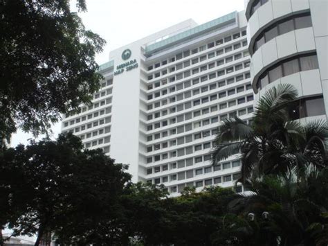 Maybank is also ranked 106th in the banker's 2020 top 1000 world banks (as at july 2020) and is ranked 349th in the forbes global 2000 leading companies (as at may 2020). Menara Hap Seng - Kuala Lumpur | office building