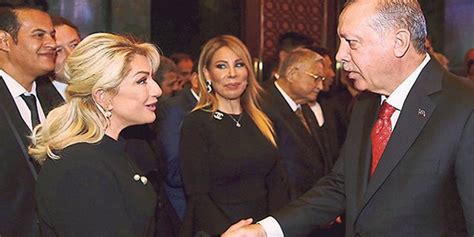 Türk sanat müziğinin önemli isimlerinden muazzez ersoy, a haber'e verdiği özel röportajında çok önemli açıklamalarda bulundu. Muazzez Ersoy: Gözlerim kamaştı, saygıdeğer reisimizin ...