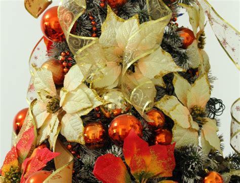 Giardino e fai da te. Tante idee per decorare l'albero di Natale con i fiori - Lombarda Flor