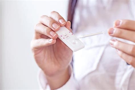 Cara menggunakan test pack sensitif compact kehamilan. Test Pack Kesuburan dan Test Pack Kehamilan, Apa Bedanya ...
