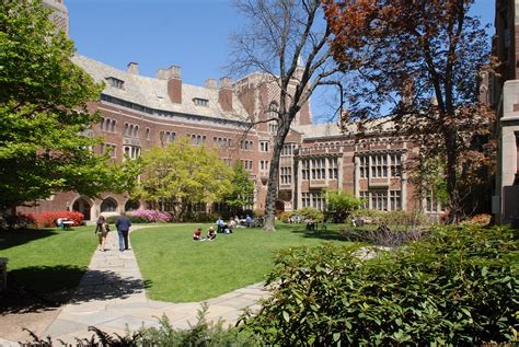 10 Richest Colleges Ranked by the Size of Their Endowments | Money