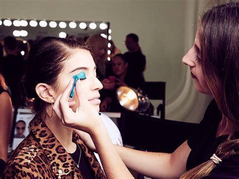 How To Become A Stage Makeup Artist