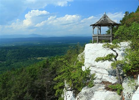 The 12 Best Spots For Outdoor Dining In The Hudson Valley Mohonk