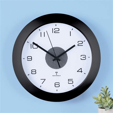 Split Second Precision Atomic Wall Clock With Light Collections Etc