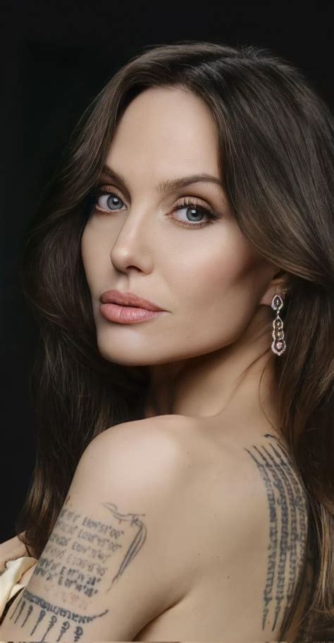 Pin De Vony En 人物肖像素材 Ojos Azules Mujer Fotos De Angelina Jolie