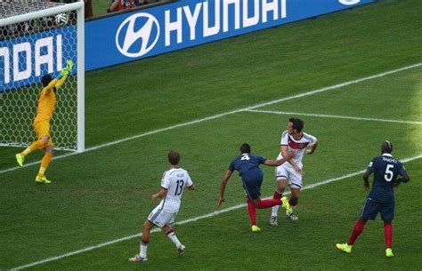 По итогам первого тайма франция обыгрывает германию со счётом 1:0! France 0-1 Germany Mats Hummels Video Tor Goal World Cup 2014 | World cup, World cup 2014, Mats ...