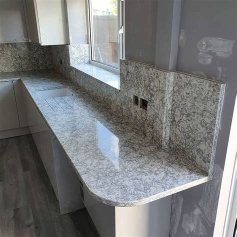 Beautiful Quartz Worktop By Wren Kitchens Wren Kitchen White Quartz