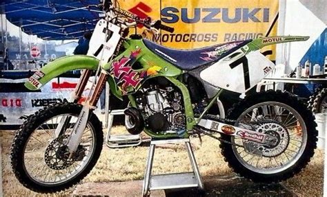 El nuevo motor de 249 cc con un cilindro refrigerado por líquido de cuatro tiempos, hace a la kx ™ 250 la más potente creada. LaRocco Kawasaki KX 250 cc. factory AMA 1994 | Suzuki ...