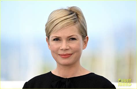 Pregnant Michelle Williams Attends The Photo Call For Showing Up At