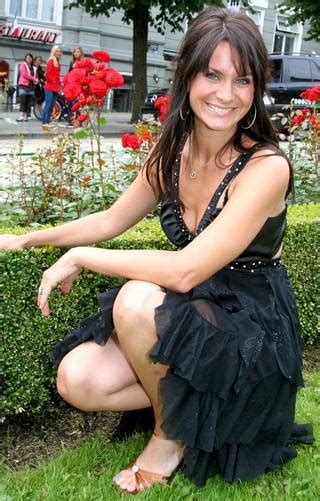 En småhysterisk hyllest til katrine moholt fra trøste & bære, produsert av undertegnede våren 2008. Katrine Moholt's Feet