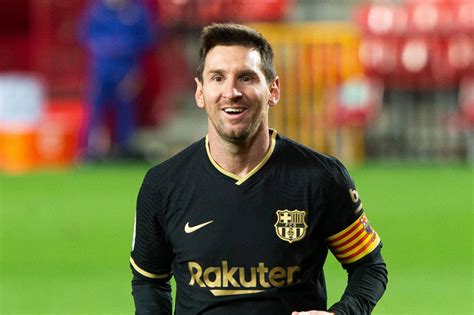 Messi ist seit 01 июля 2021 г. FC Barcelona: Neuer LaLiga-Rekord: Lionel Messi schreibt ...