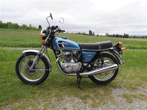 A gram is the approximate weight of a cubic centimeter of water. Honda CB 250 G Baujahr 1974